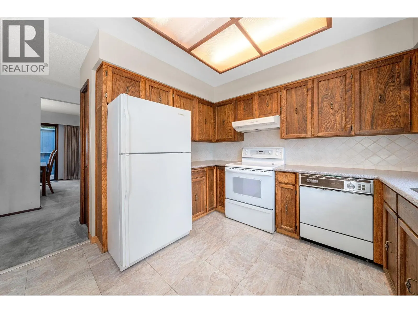 3833 LYNN VALLEY ROAD
