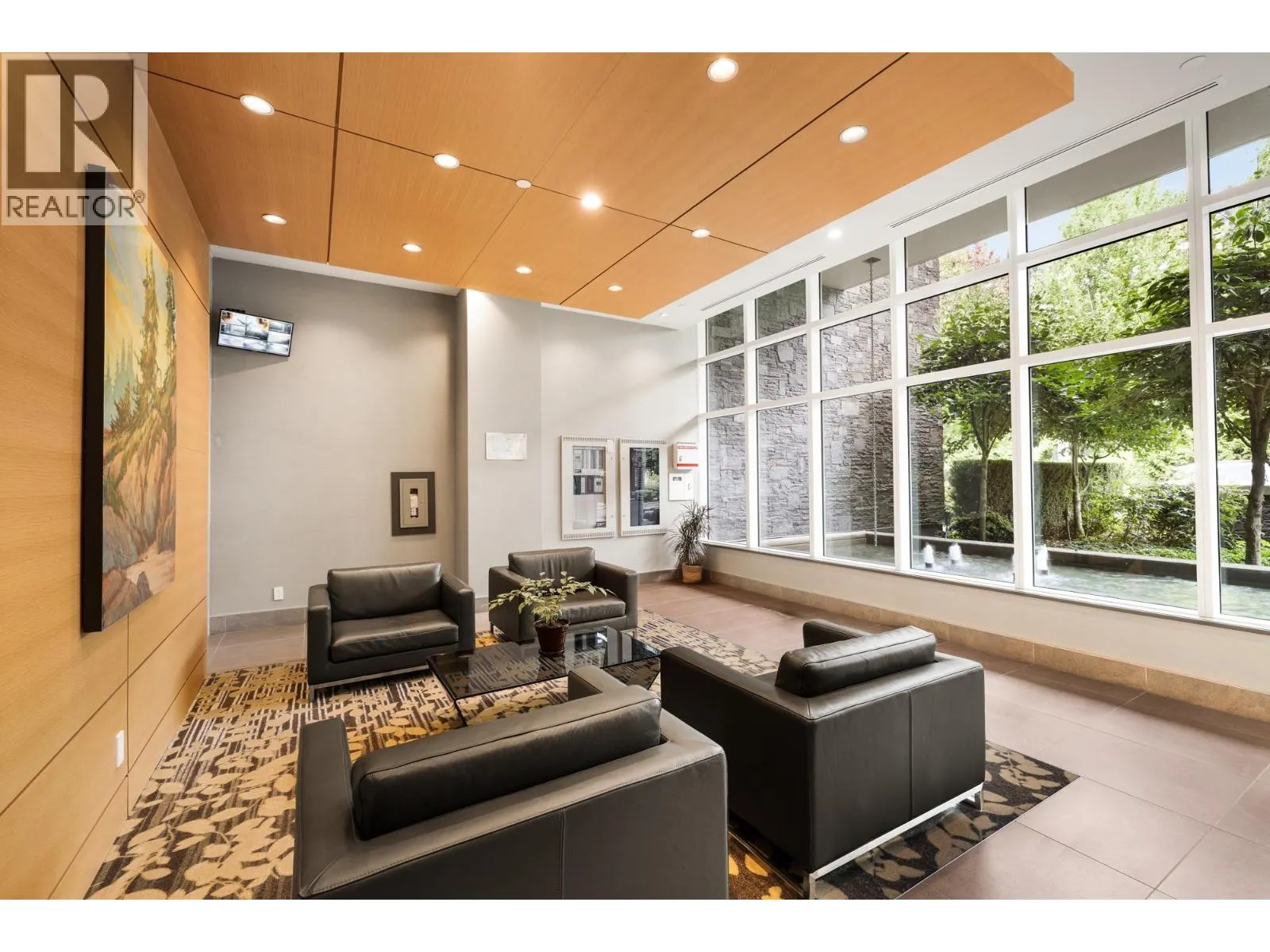 303 866 ARTHUR ERICKSON PLACE