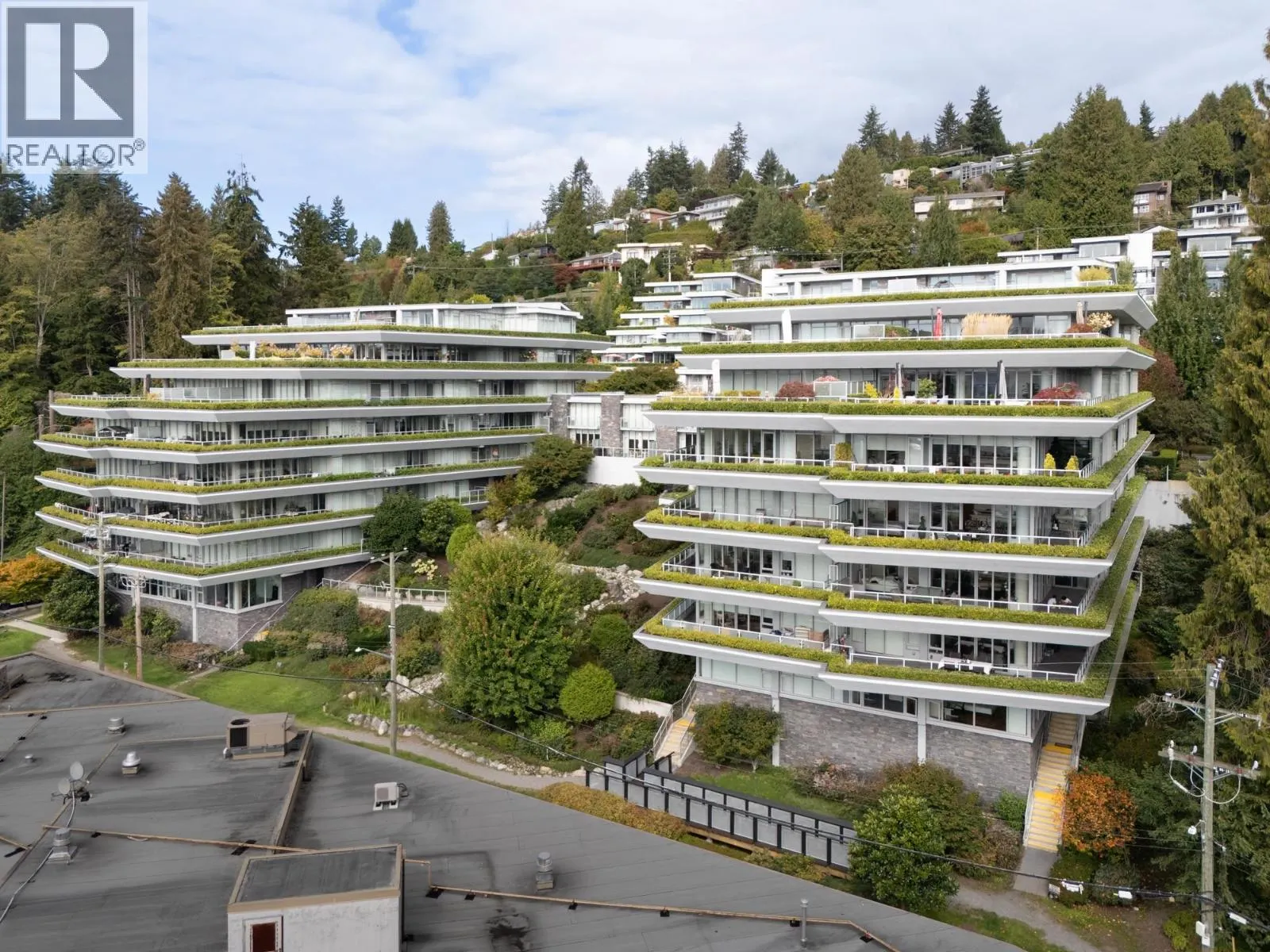 303 866 ARTHUR ERICKSON PLACE
