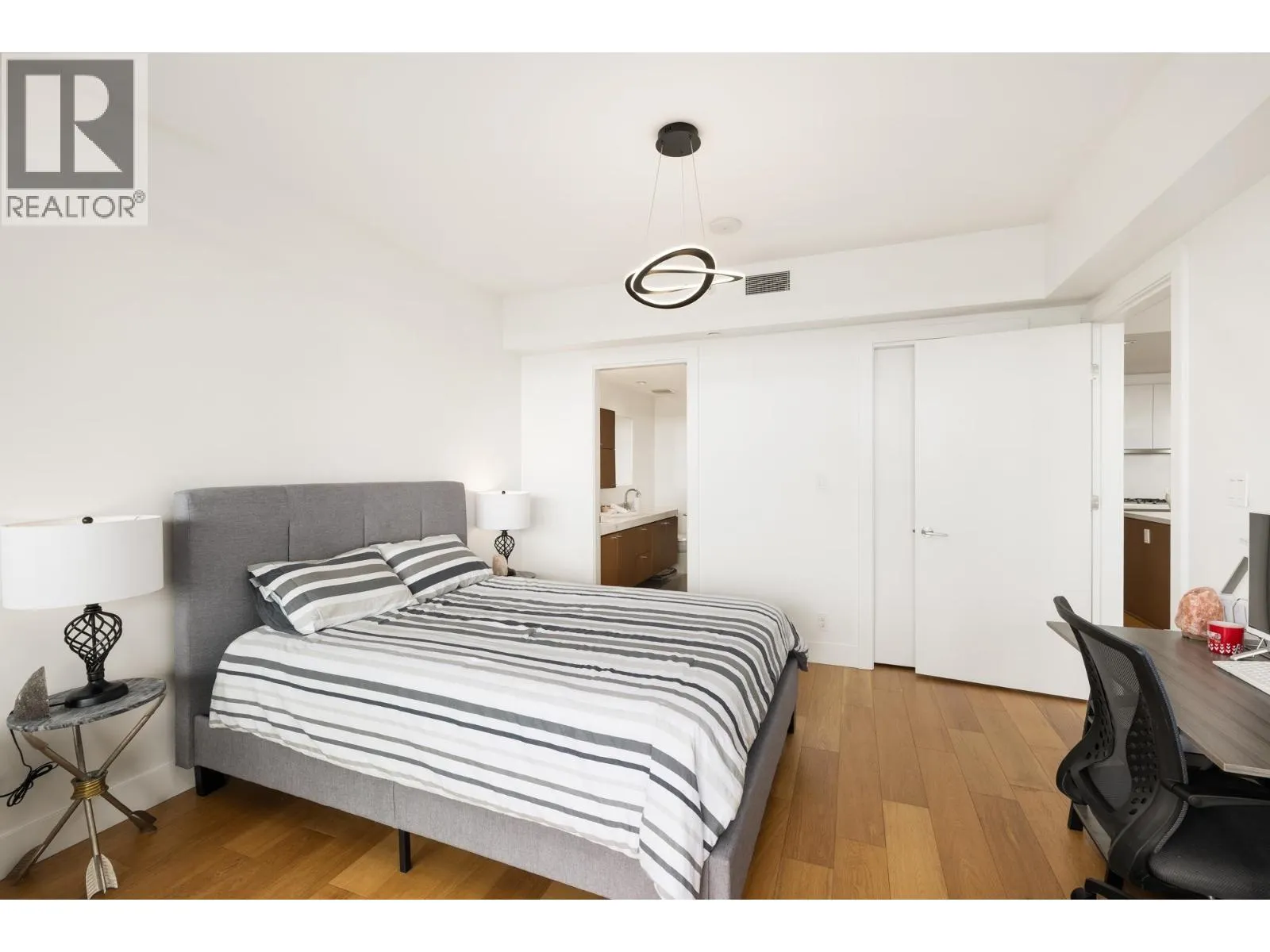 303 866 ARTHUR ERICKSON PLACE