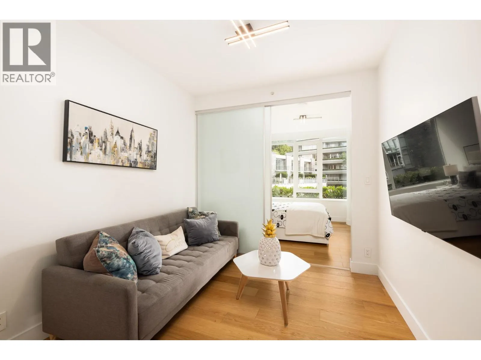 303 866 ARTHUR ERICKSON PLACE