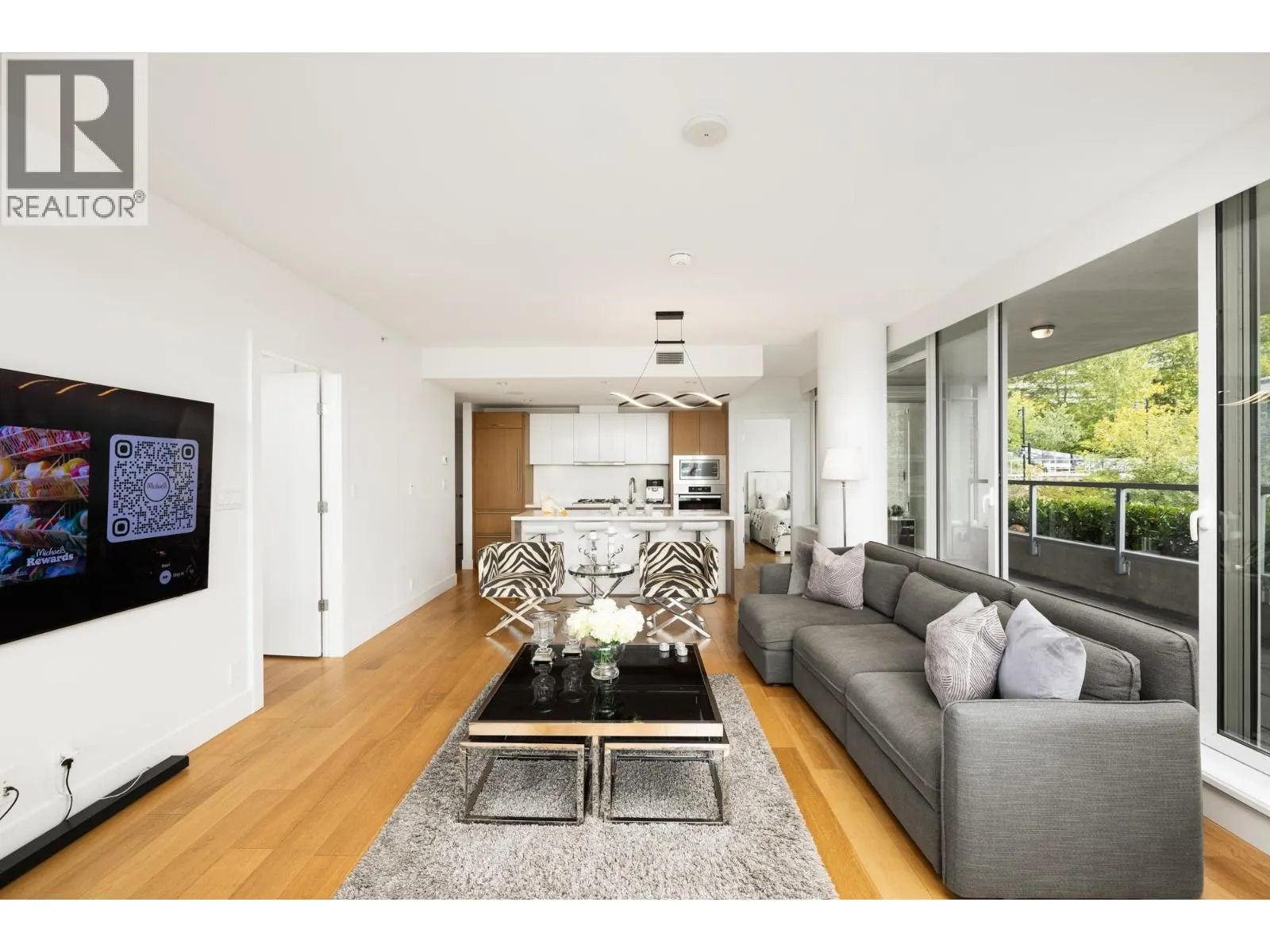 303 866 ARTHUR ERICKSON PLACE