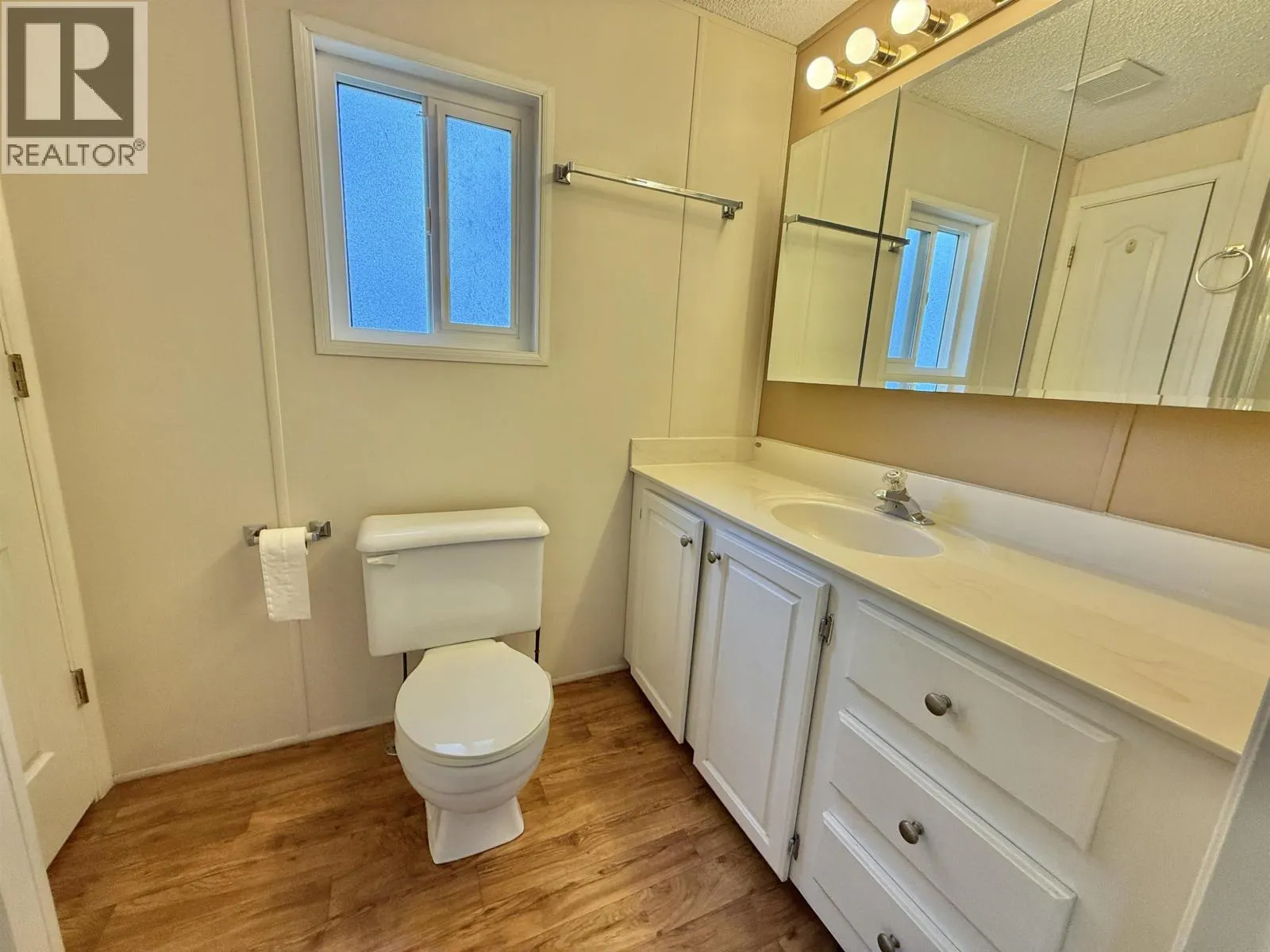 25 654 NORTH FRASER DRIVE
