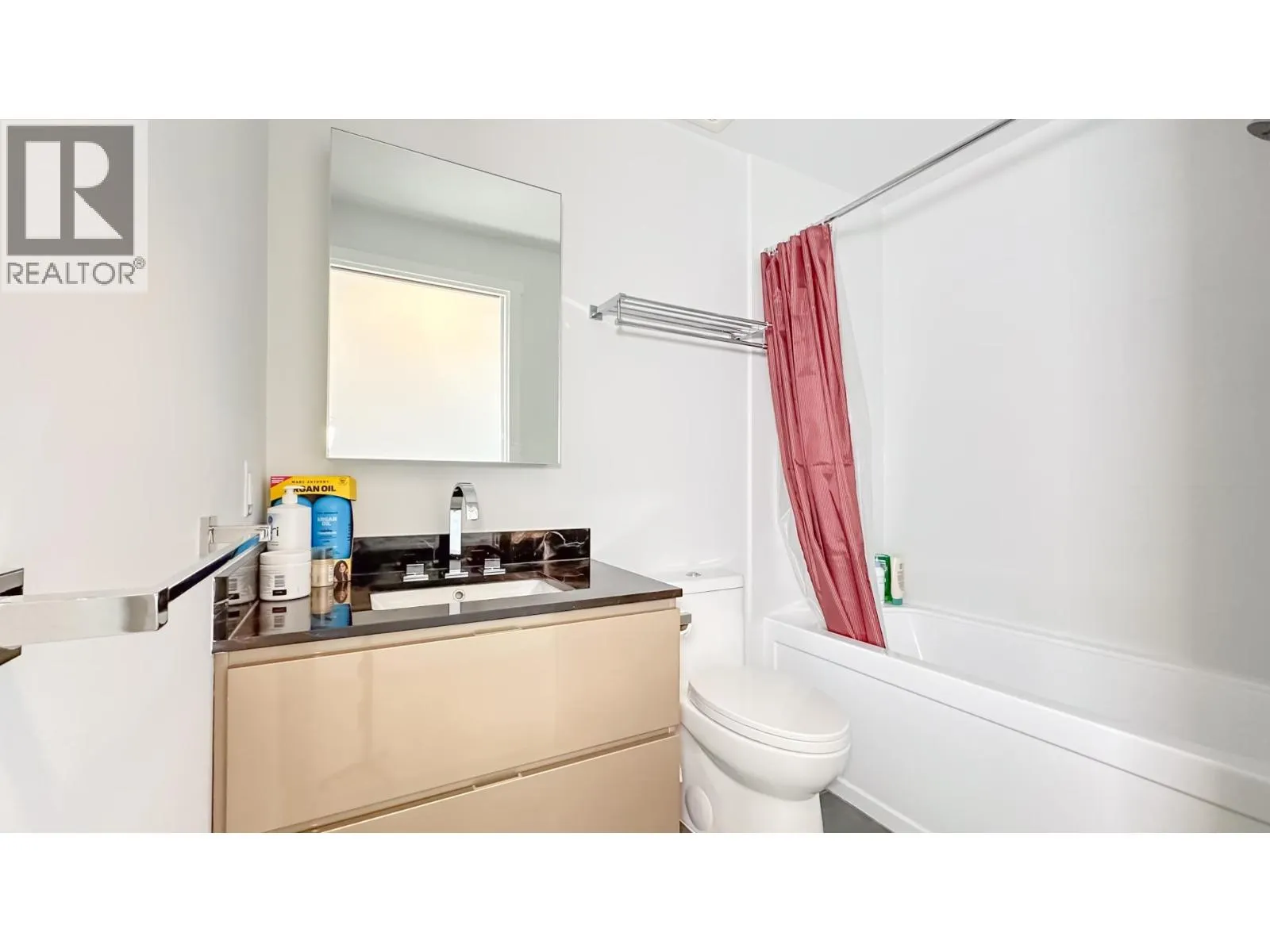 308 6733 CAMBIE STREET
