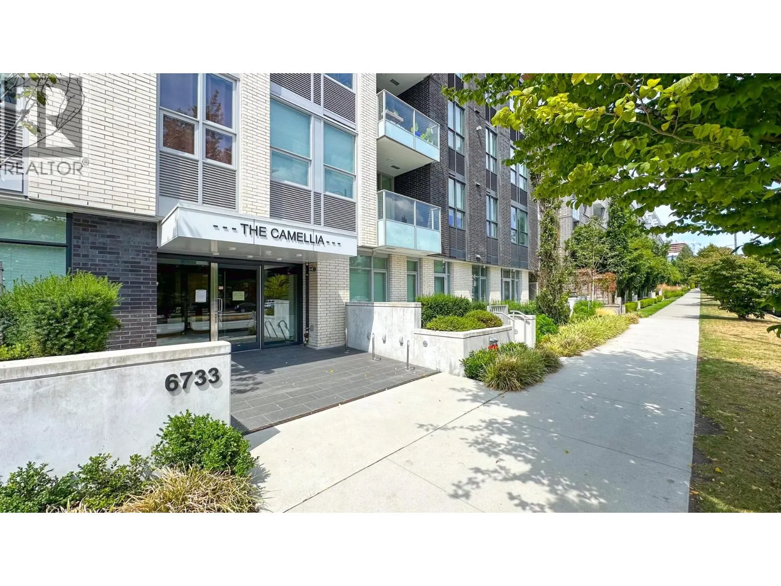308 6733 CAMBIE STREET