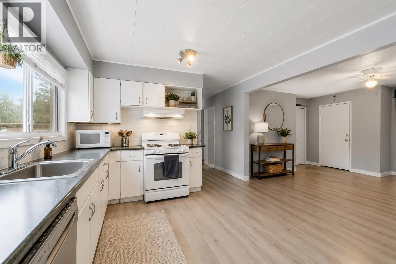 3684 CEDAR DRIVE