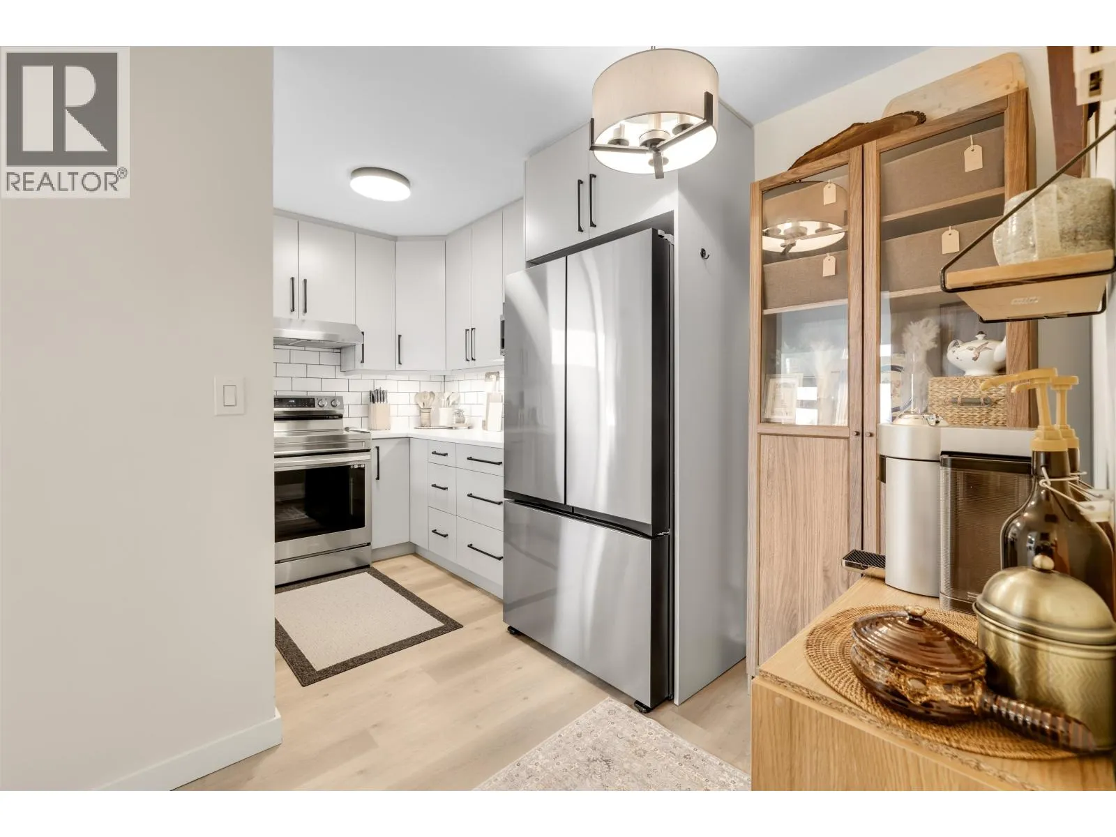 D302 4845 53 STREET