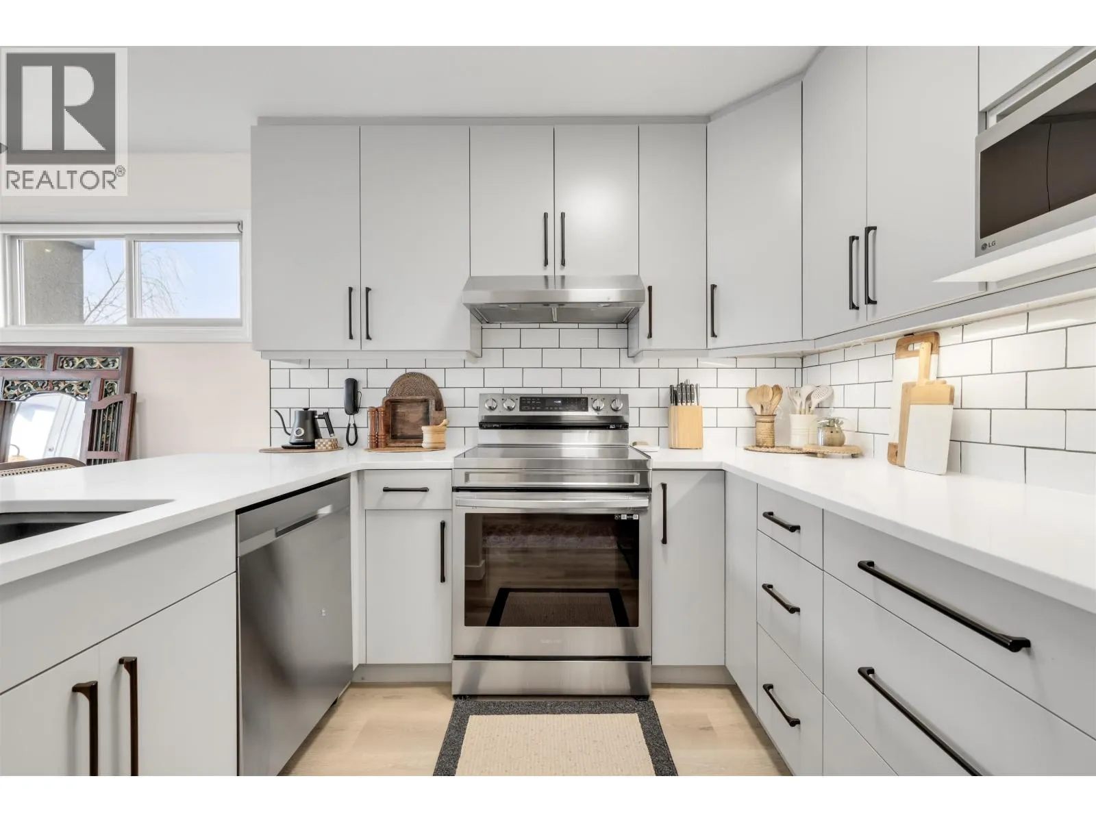 D302 4845 53 STREET