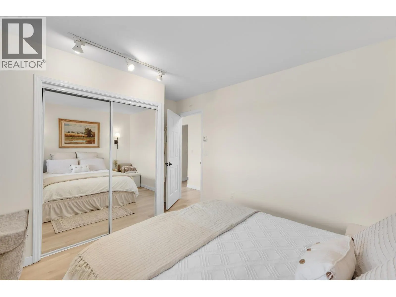 D302 4845 53 STREET