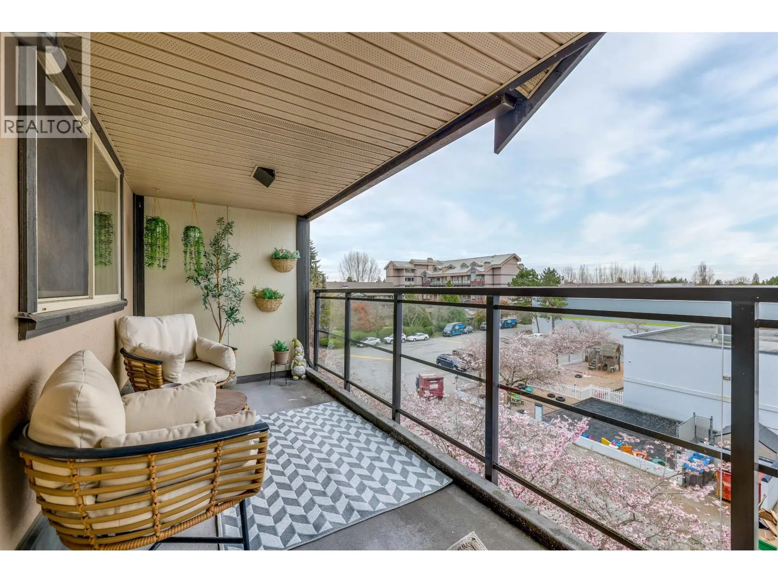 D302 4845 53 STREET