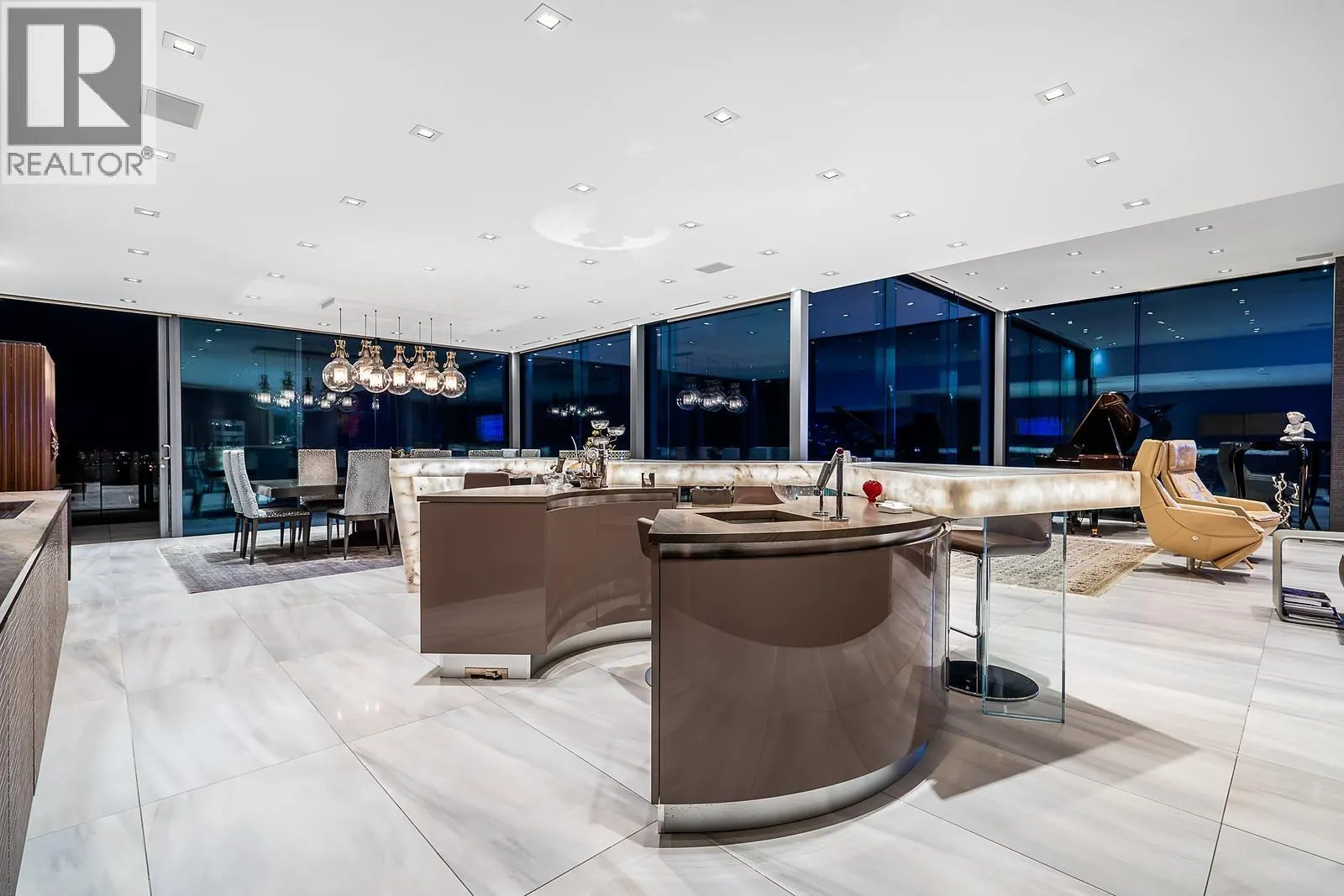 2331 WESTHILL DRIVE