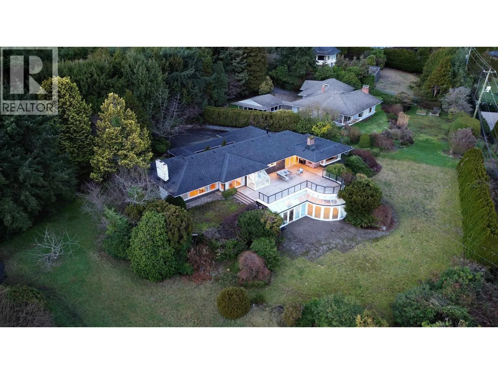 875 EYREMOUNT DRIVE