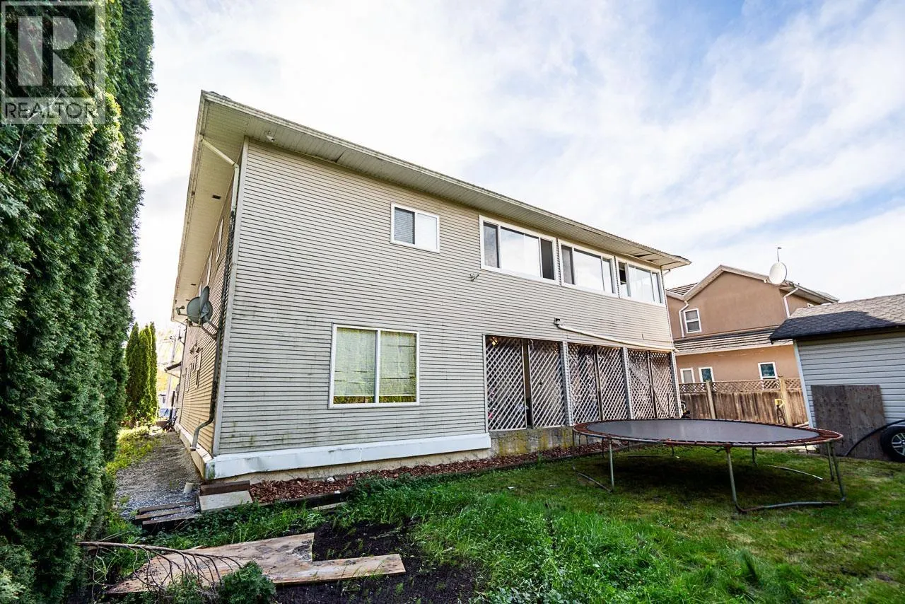 319 LAWRENCE STREET