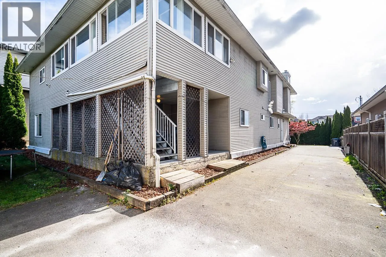 319 LAWRENCE STREET