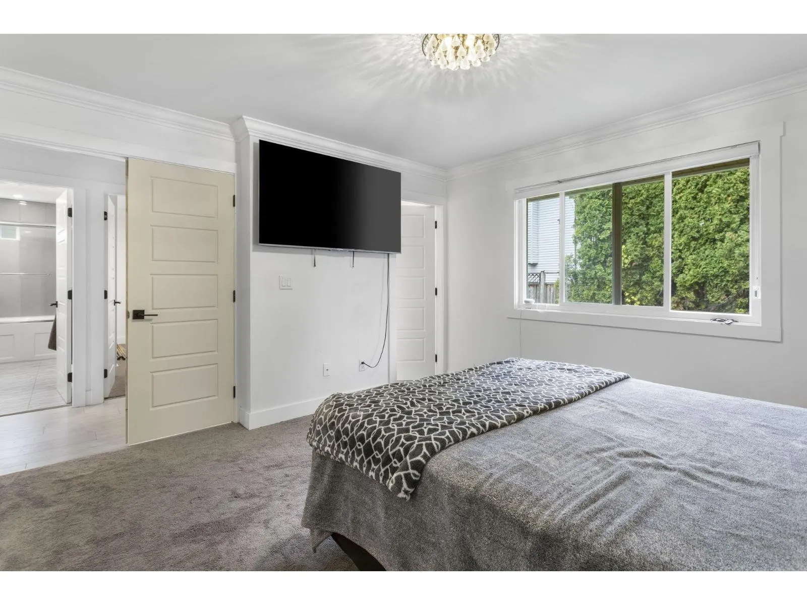 11885 CHATEAU WYND