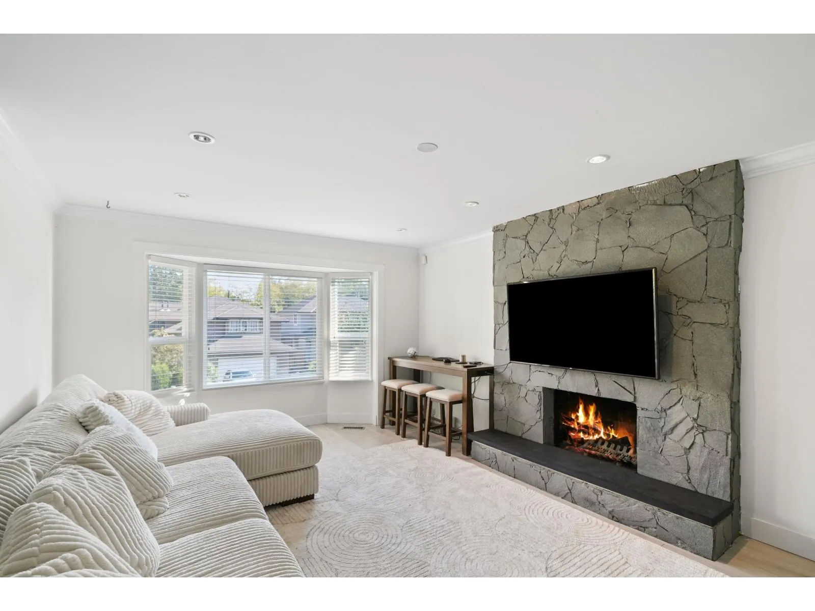 11885 CHATEAU WYND