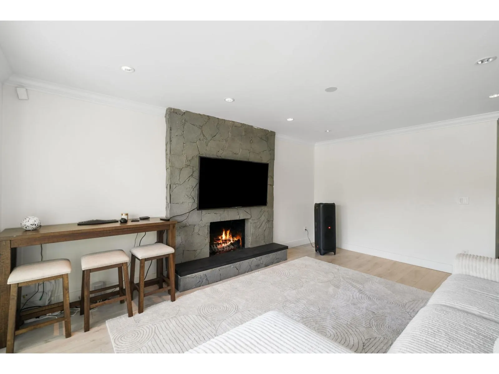 11885 CHATEAU WYND