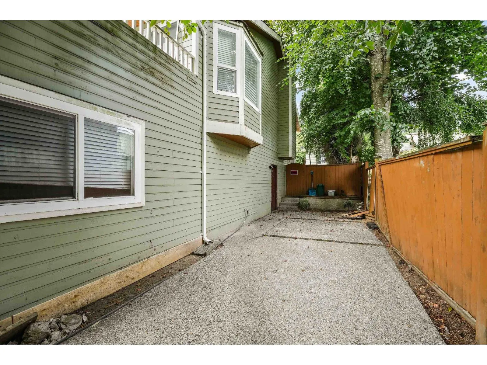 11885 CHATEAU WYND
