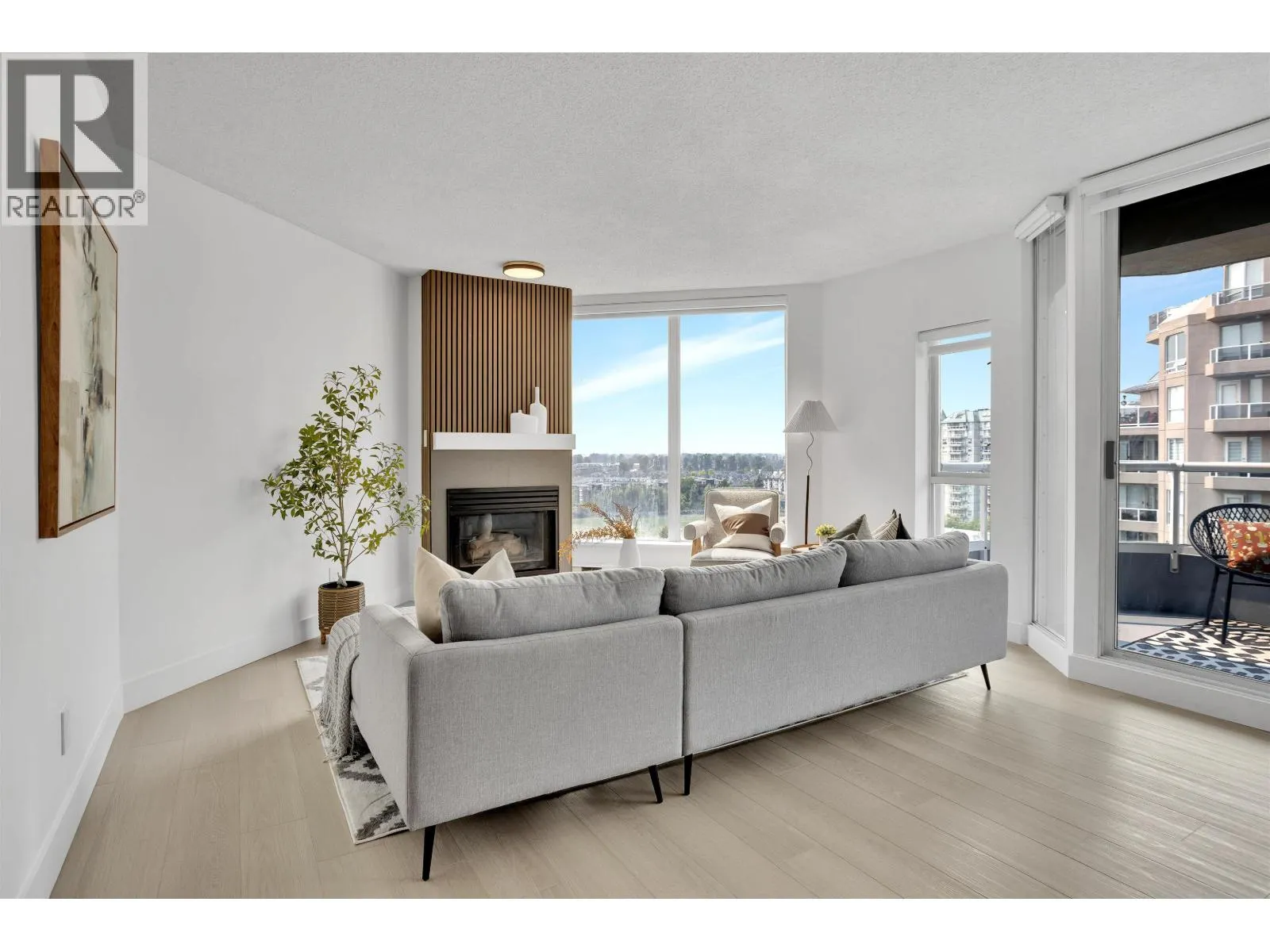 1503 1135 QUAYSIDE DRIVE