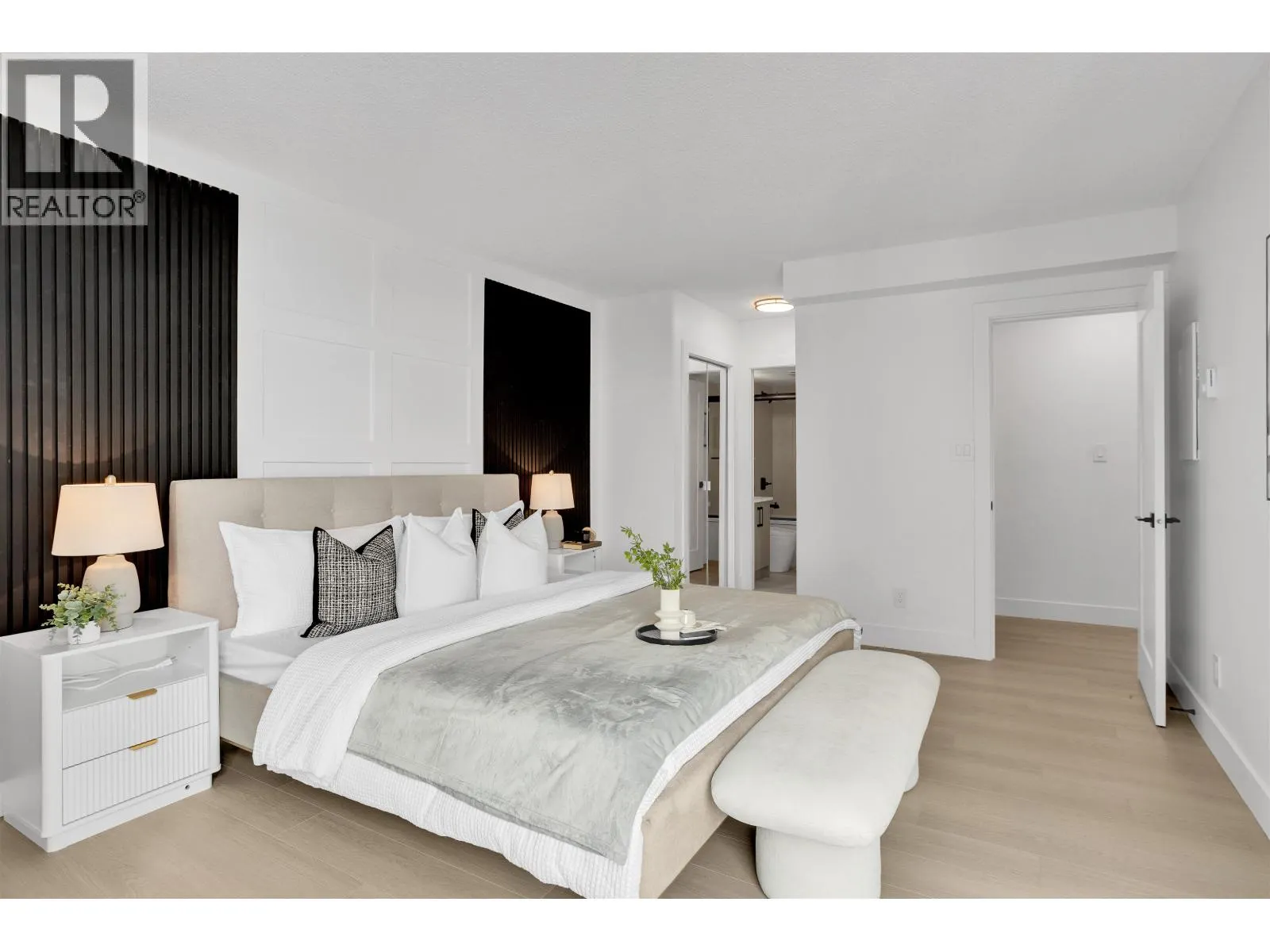 1503 1135 QUAYSIDE DRIVE