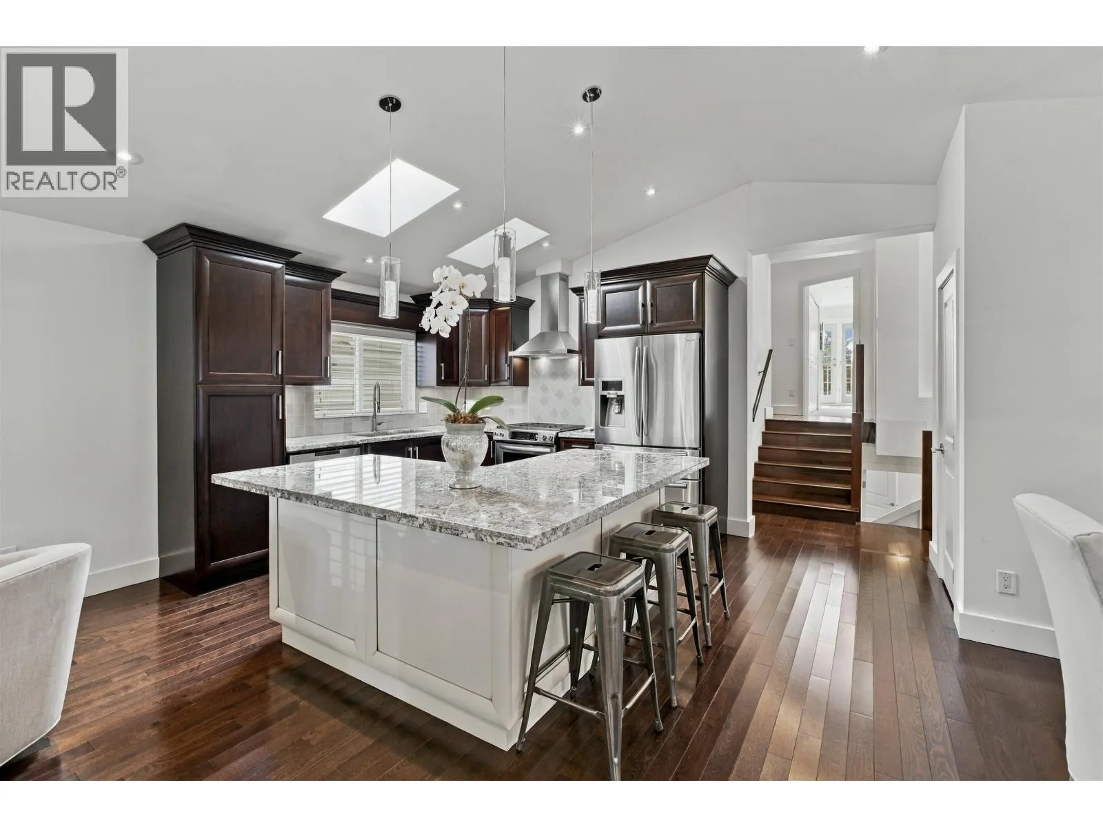 1153 WELLINGTON DRIVE
