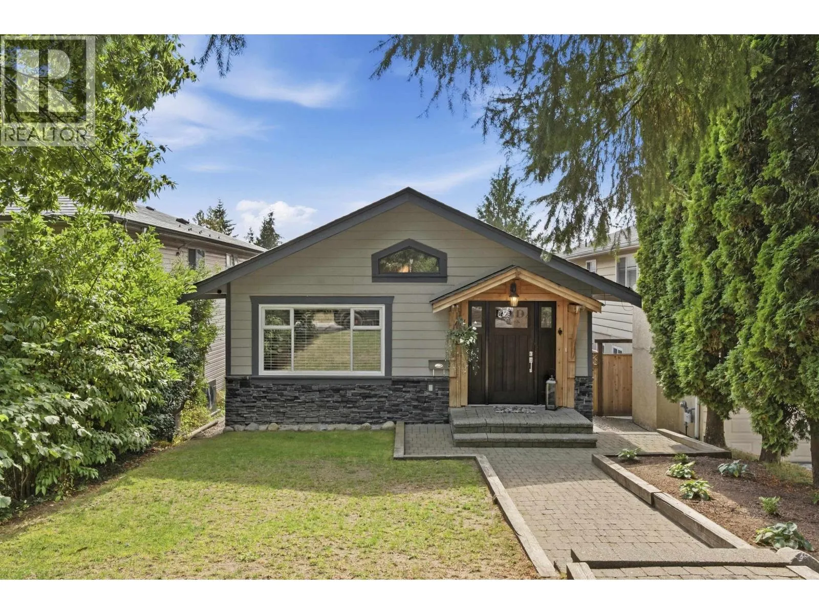 1153 WELLINGTON DRIVE