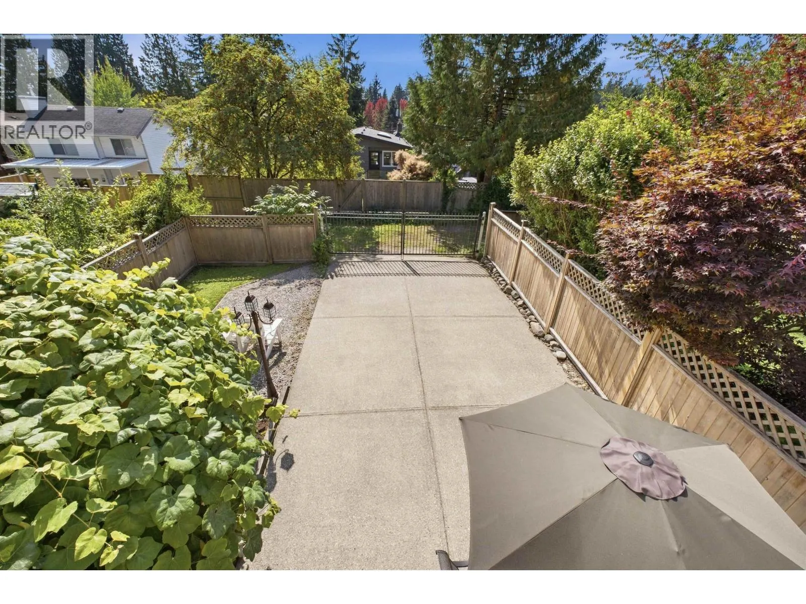 1153 WELLINGTON DRIVE