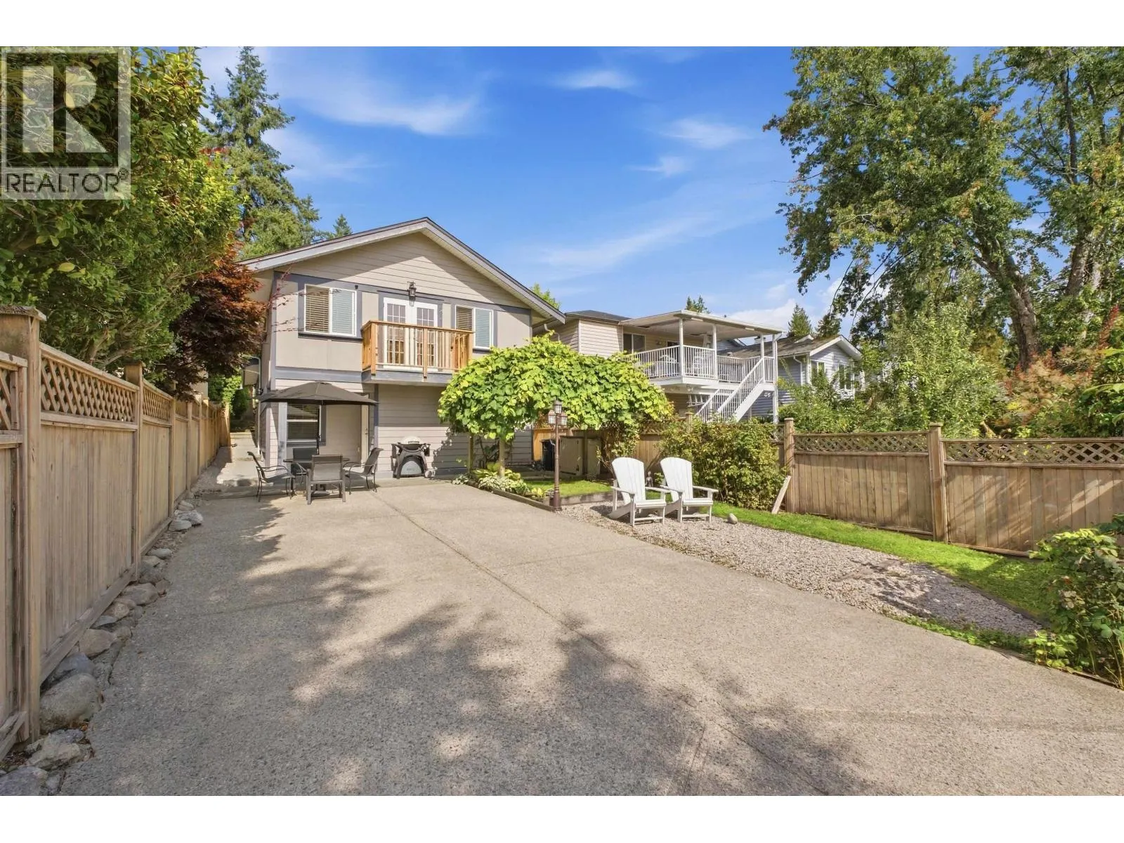 1153 WELLINGTON DRIVE