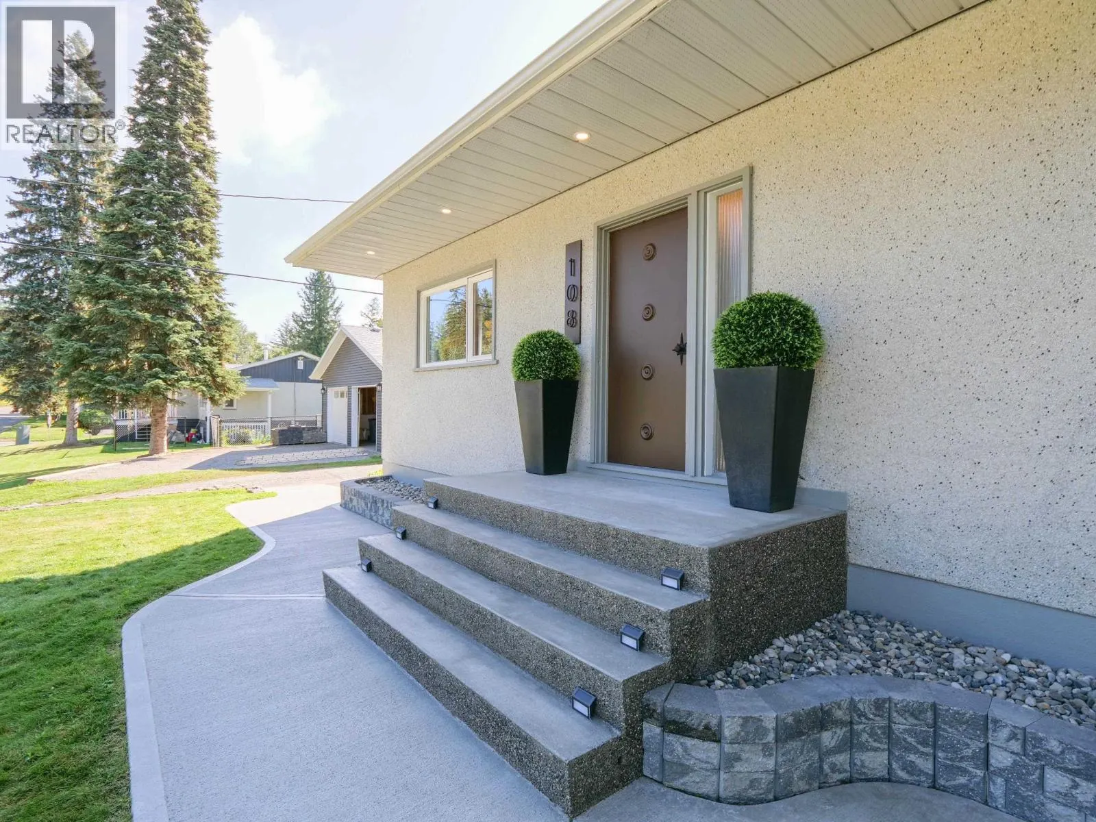 108 GORDON AVENUE
