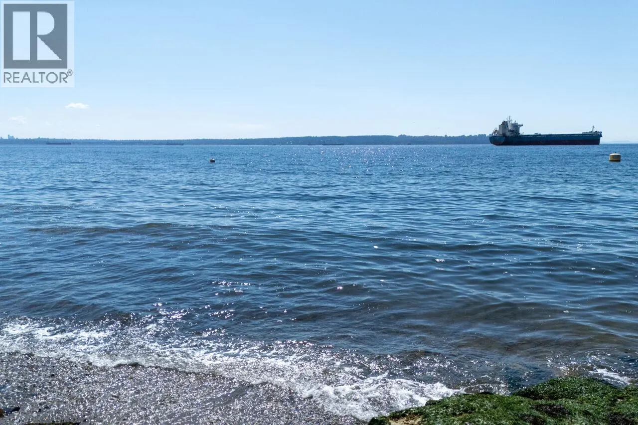 4052 MARINE DRIVE
