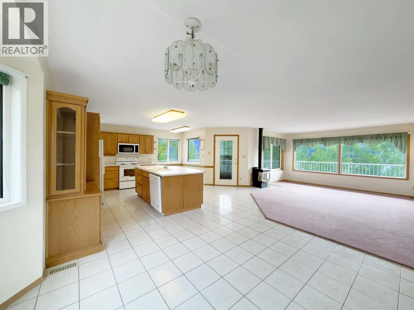 1555 DUNCAN ROAD