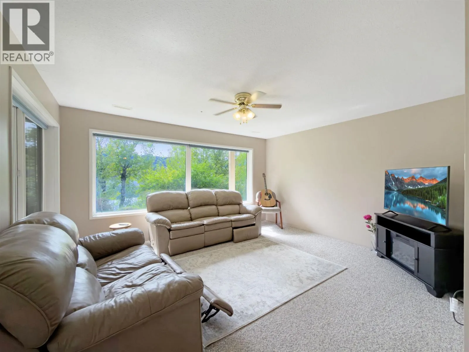 1555 DUNCAN ROAD