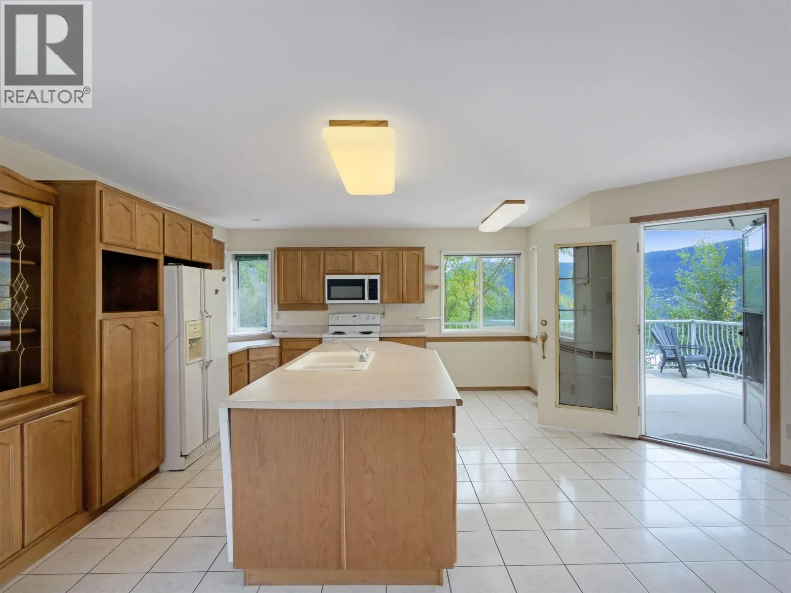1555 DUNCAN ROAD