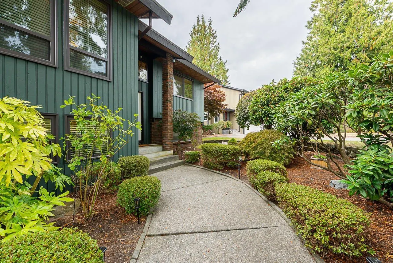 6115 SUNWOOD DRIVE