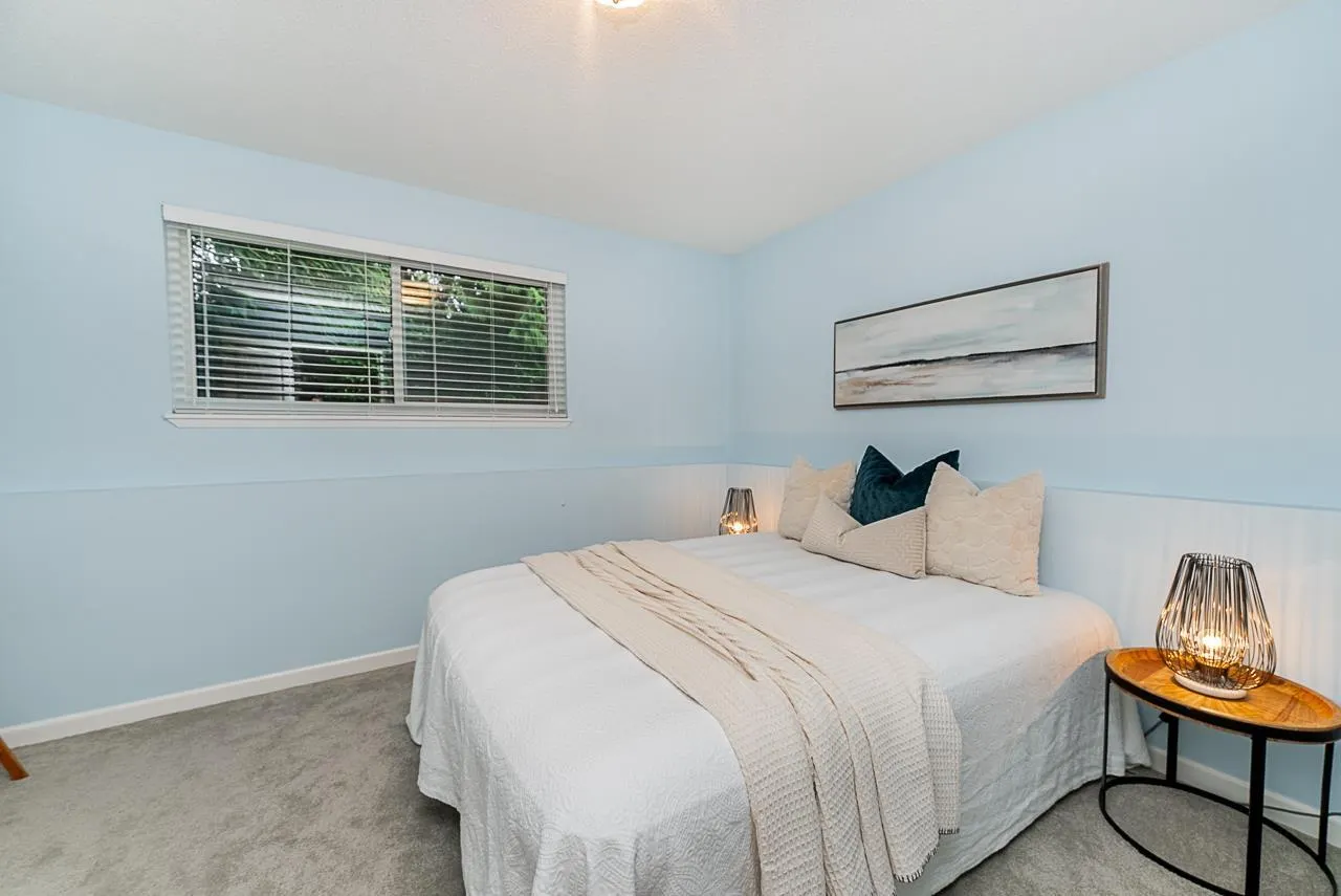6115 SUNWOOD DRIVE
