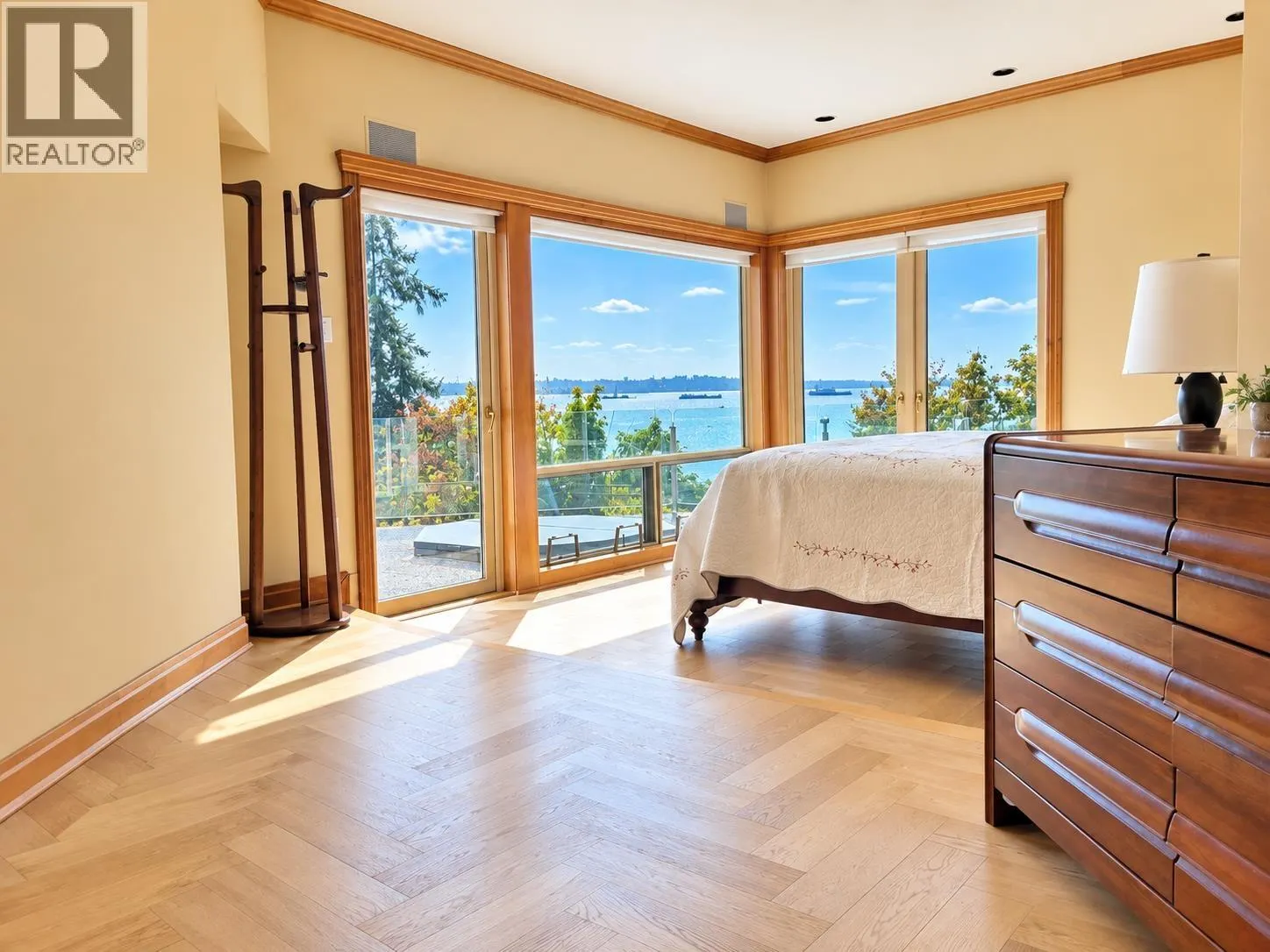 4180B ROSE CRESCENT