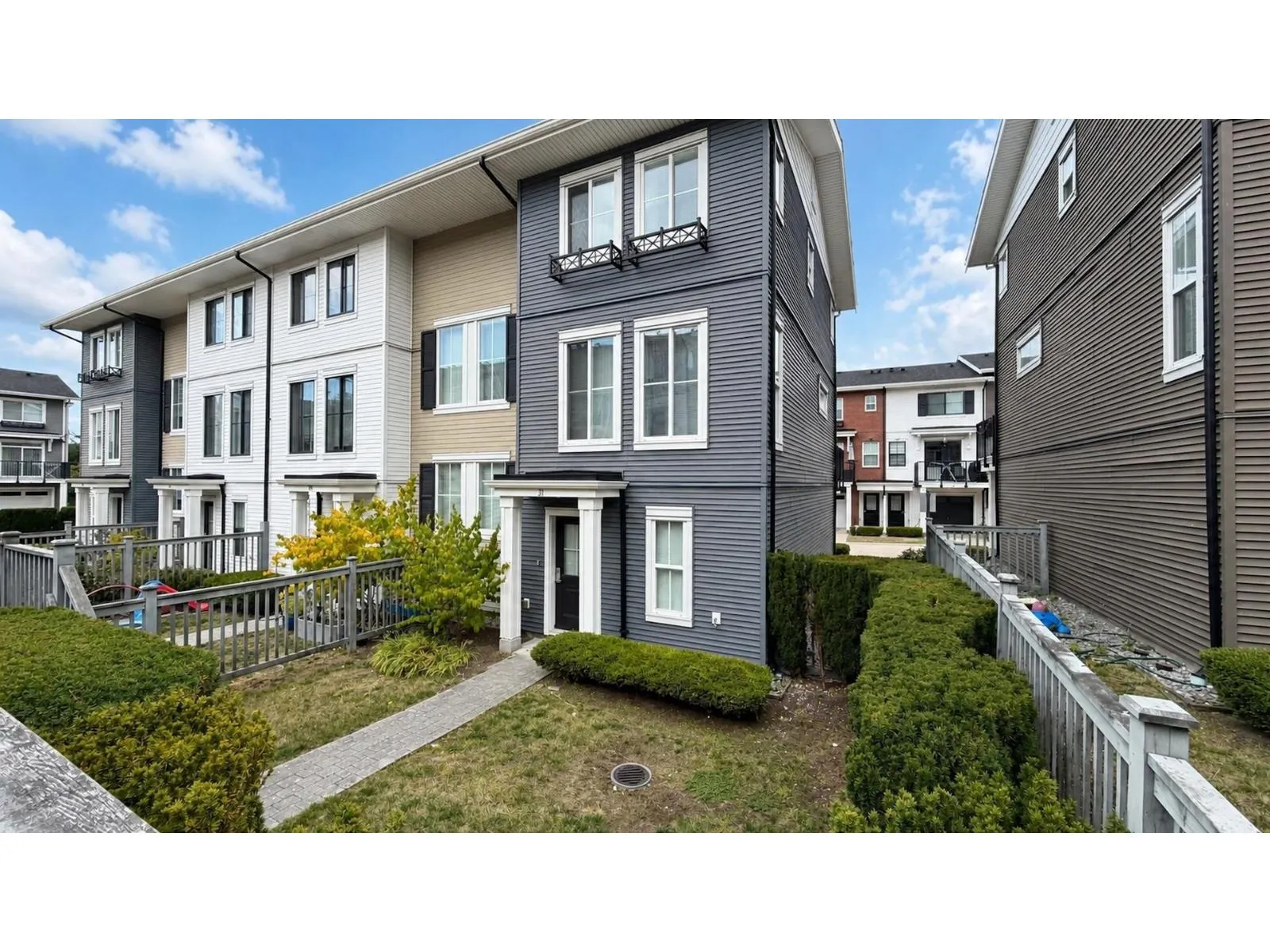 31 10735 84 AVENUE