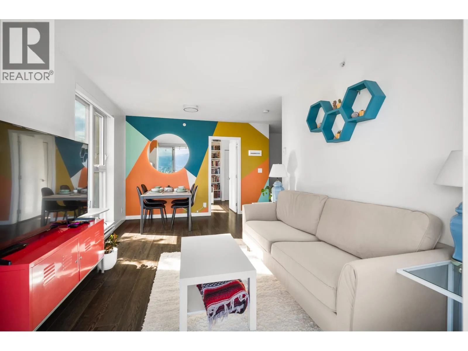 909 955 E HASTINGS STREET