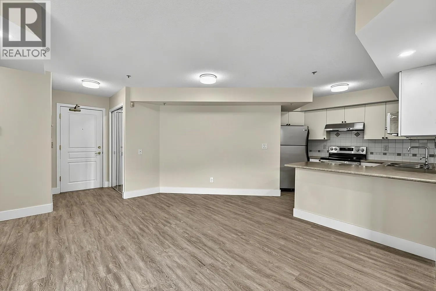 211 214 ELEVENTH STREET