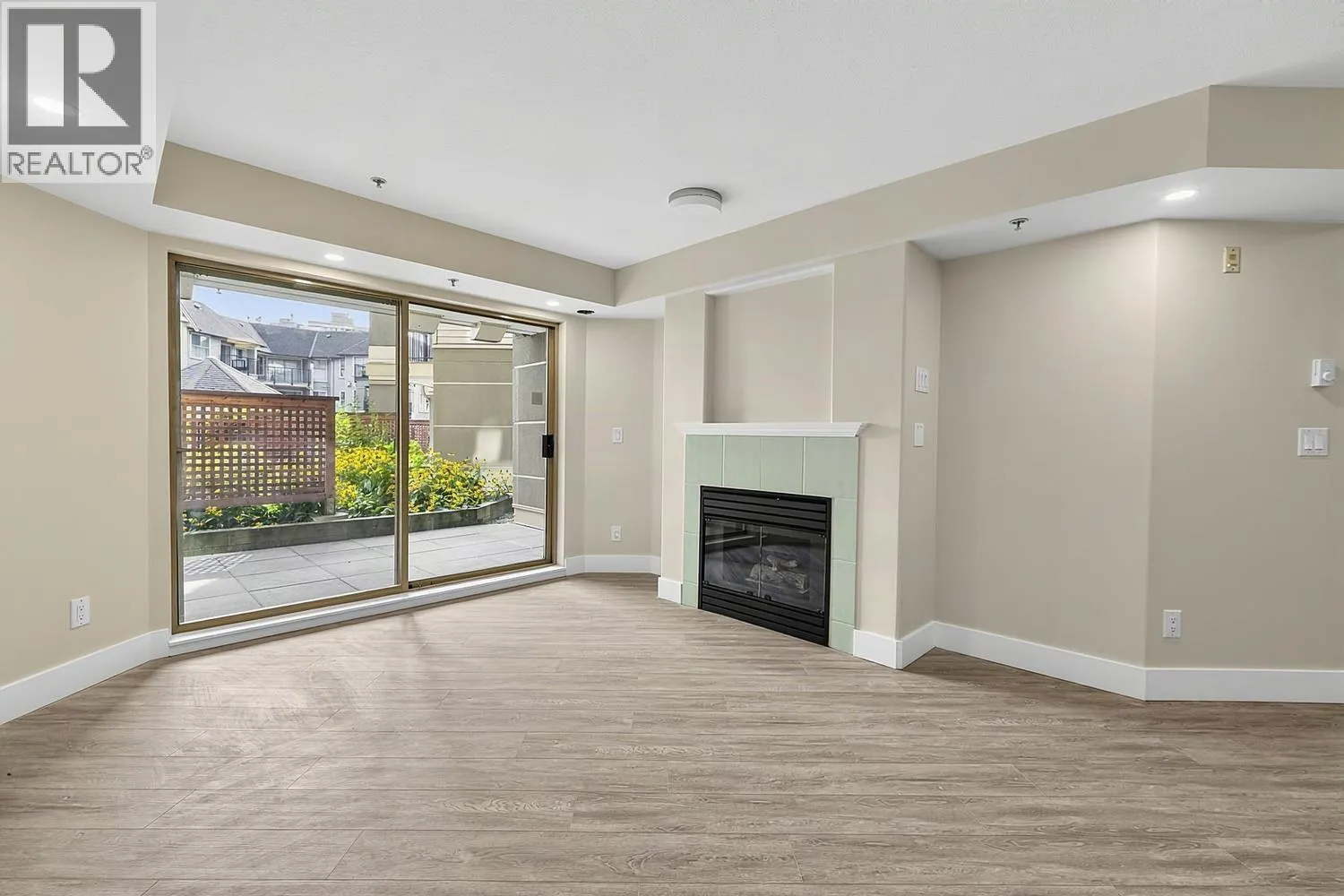 211 214 ELEVENTH STREET