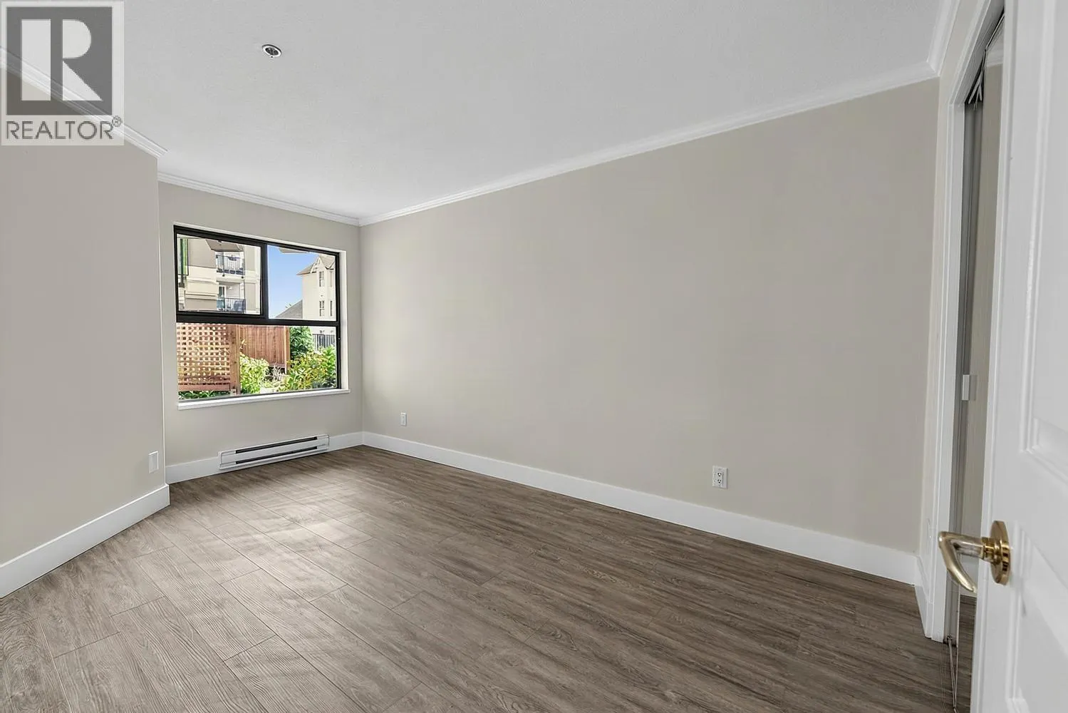 211 214 ELEVENTH STREET