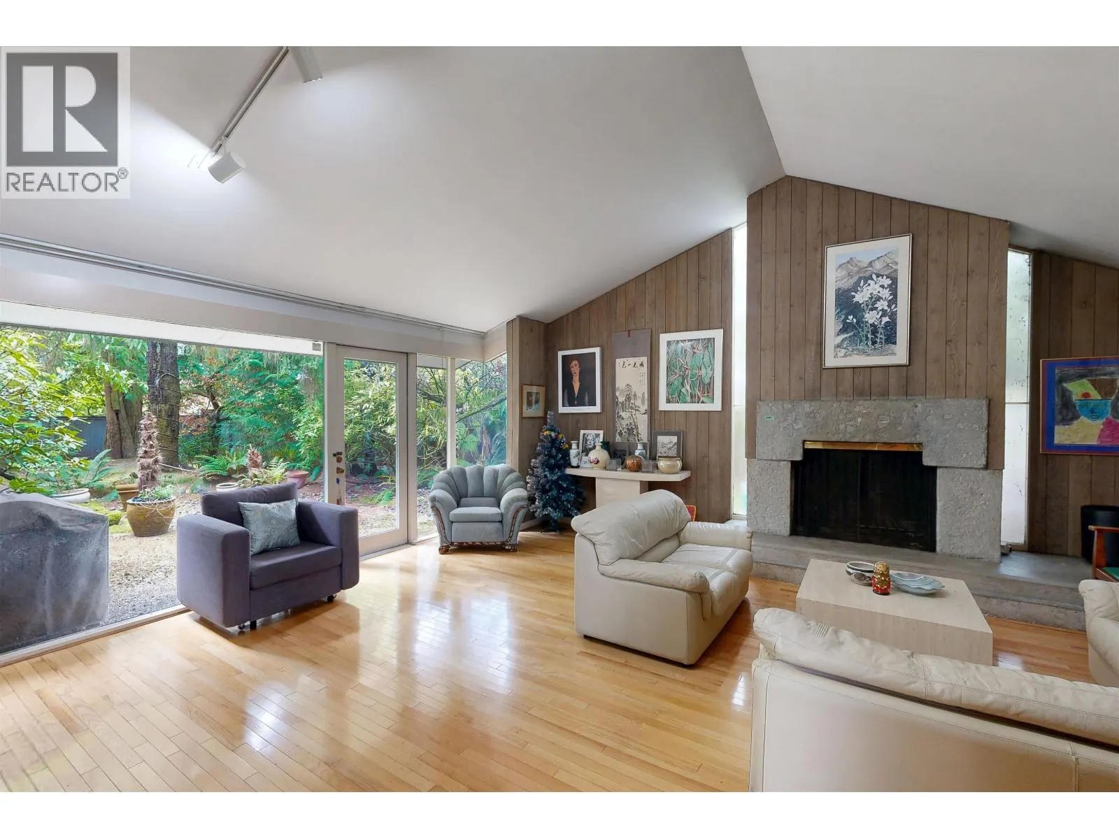 792 W 54TH AVENUE