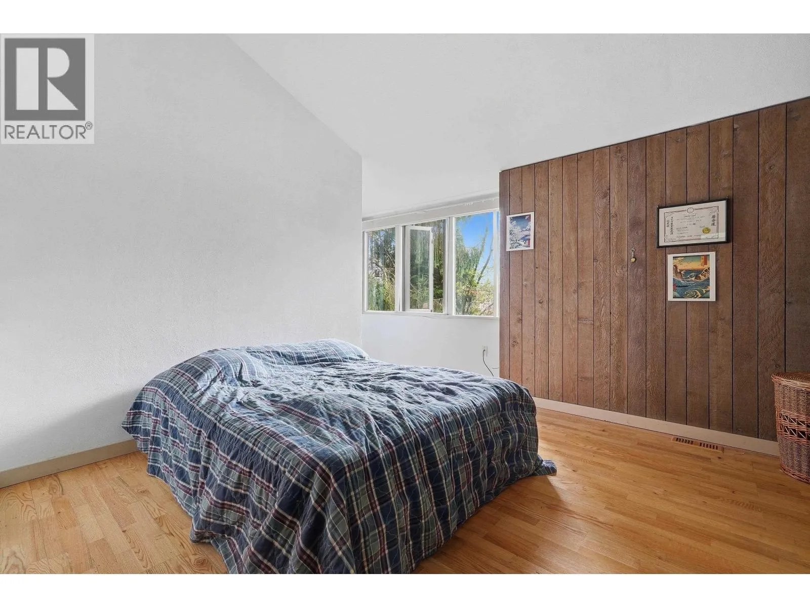 792 W 54TH AVENUE