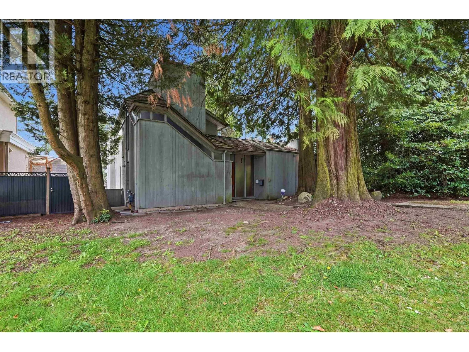 792 W 54TH AVENUE