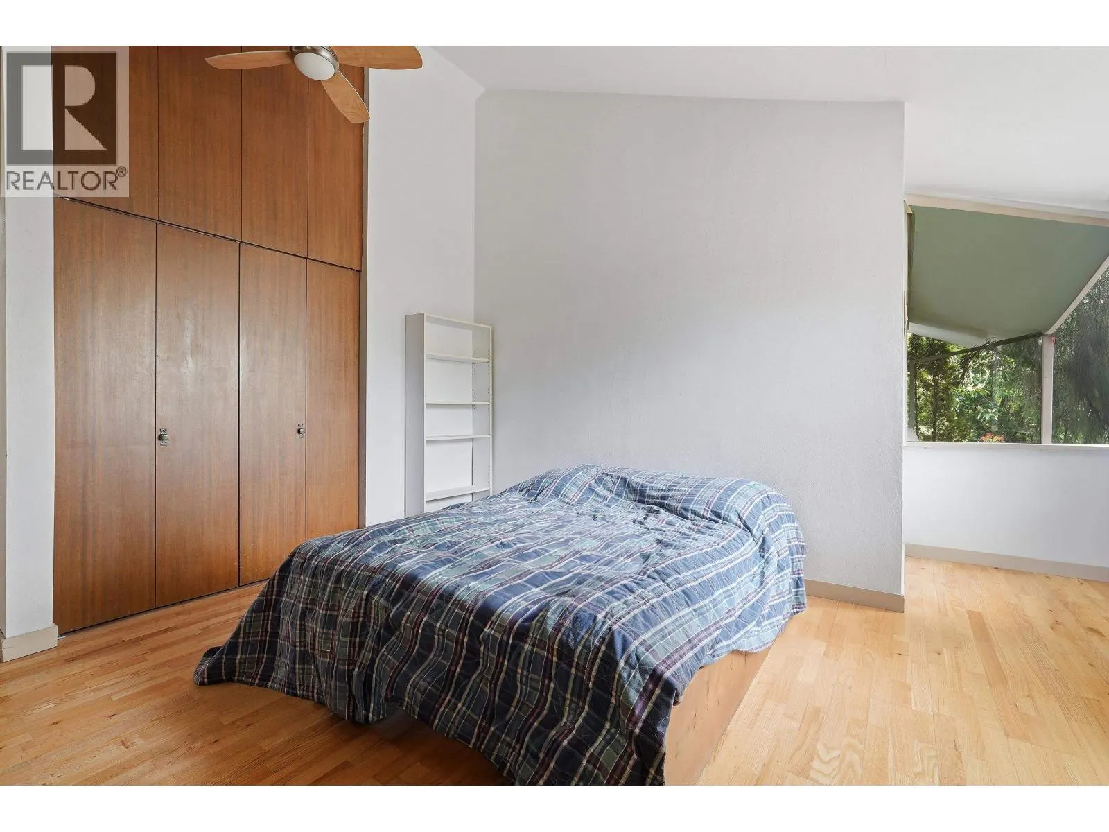 792 W 54TH AVENUE