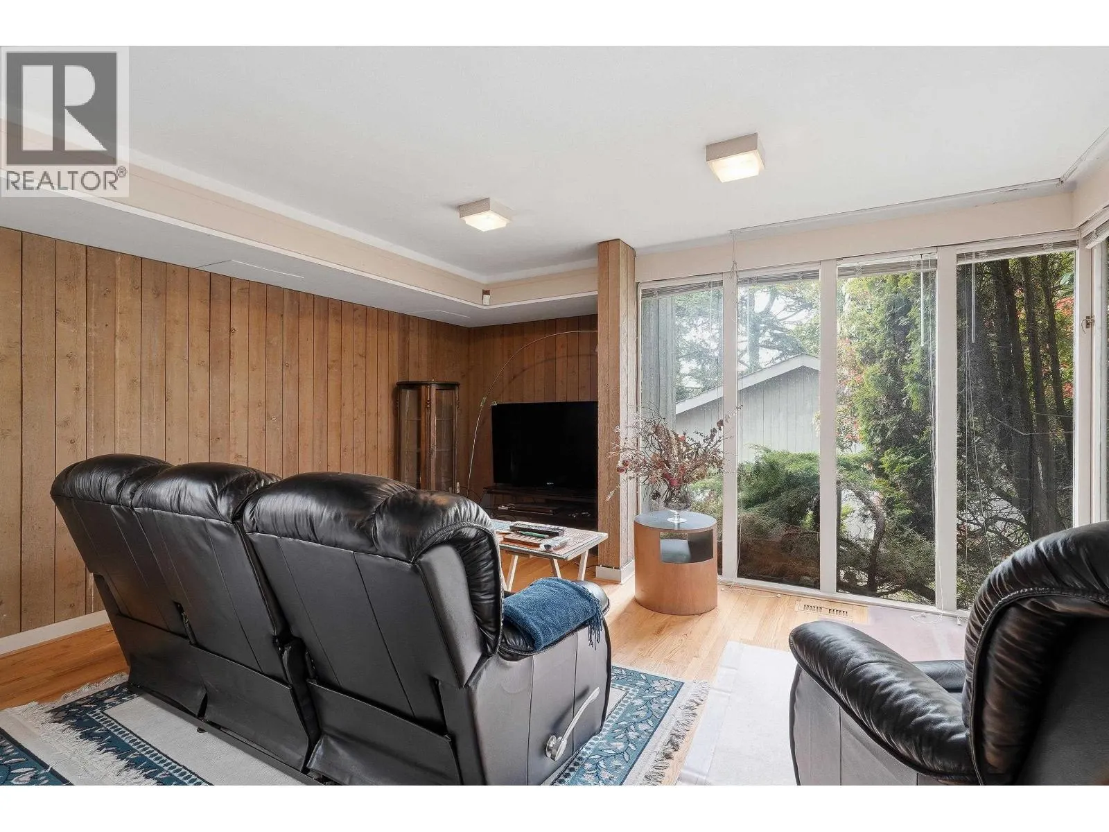 792 W 54TH AVENUE