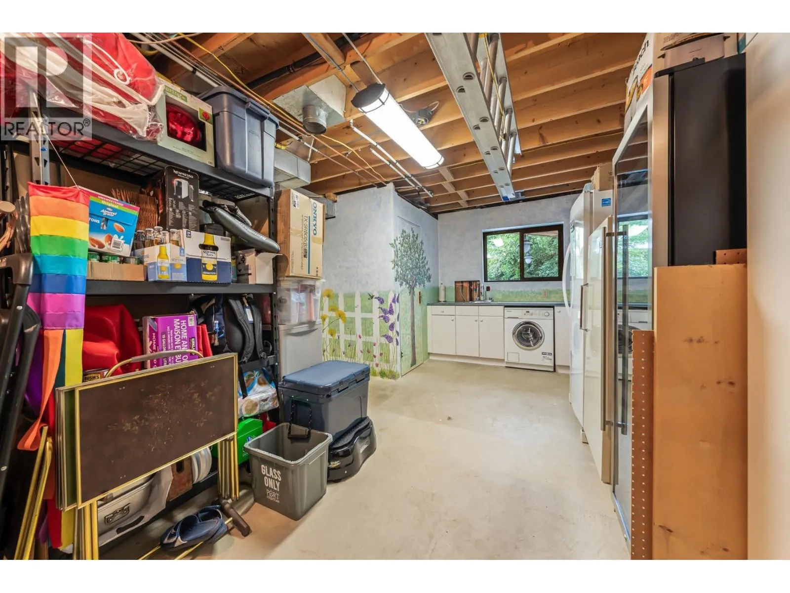 3162 OXFORD STREET
