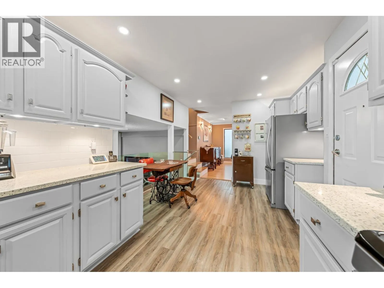 3162 OXFORD STREET