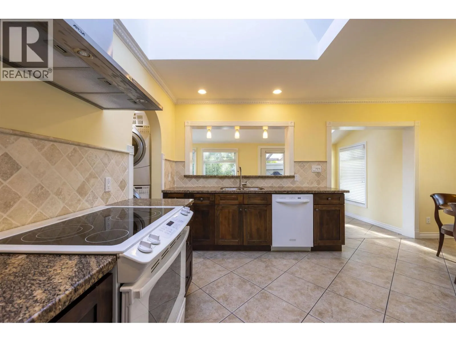 7720 7722 GRAHAM AVENUE