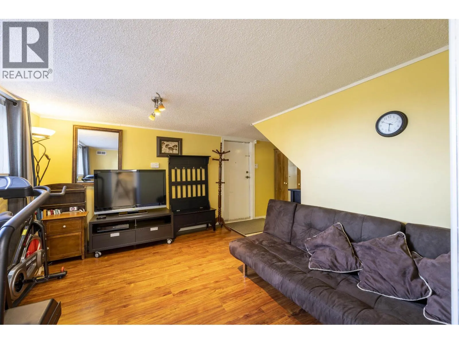 7720 7722 GRAHAM AVENUE